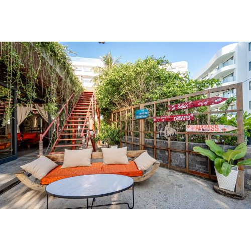 Sunset Beach Bar & Restaurant